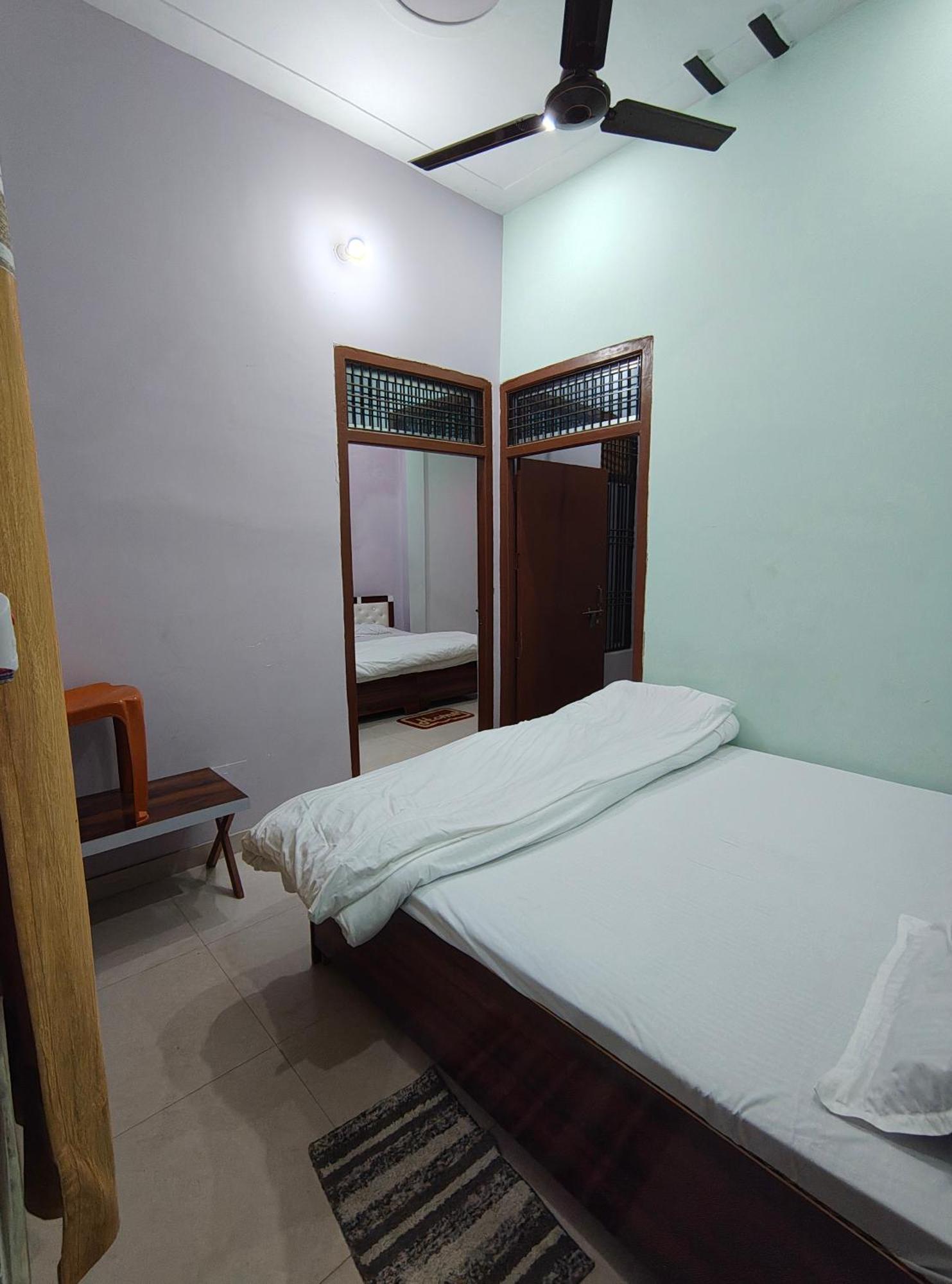 Harsh Home Stay Ayodhya Exterior photo